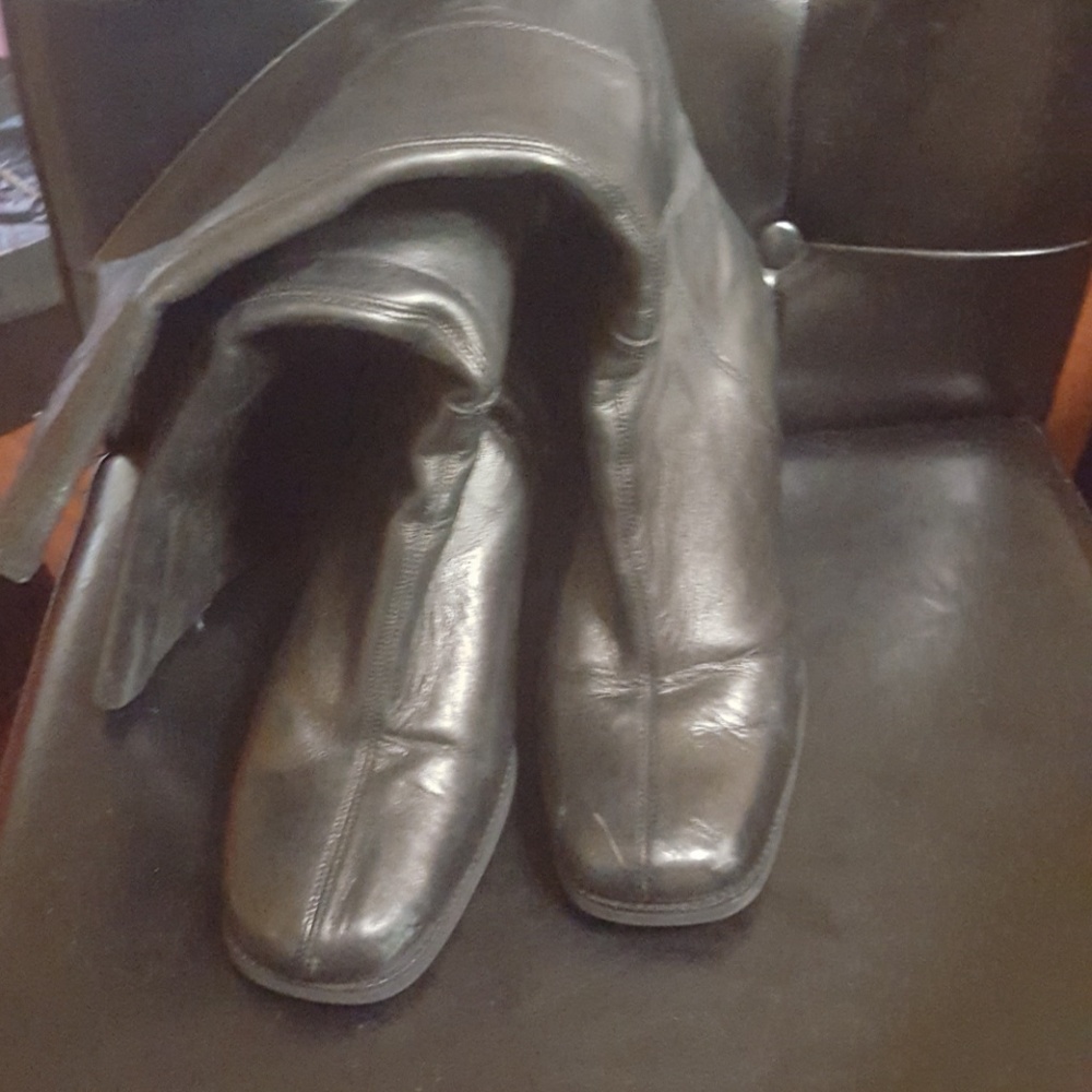 Black boots